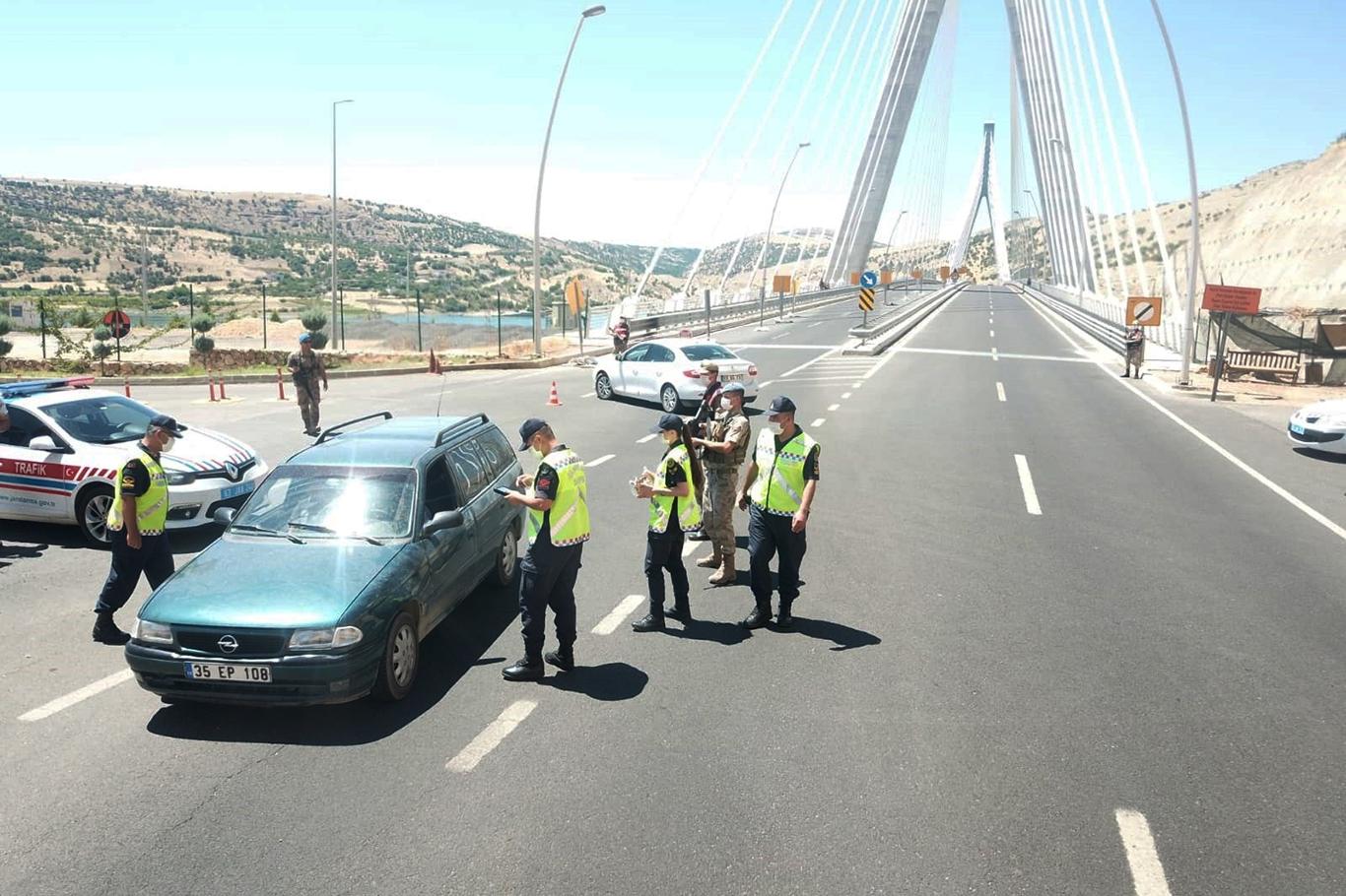 Şanlıurfa’da bayram sonrası trafik denetimleri devam ediyor